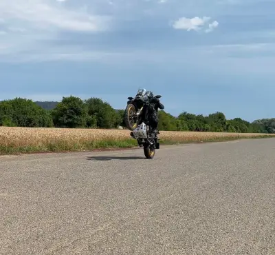 Voge 800 rally