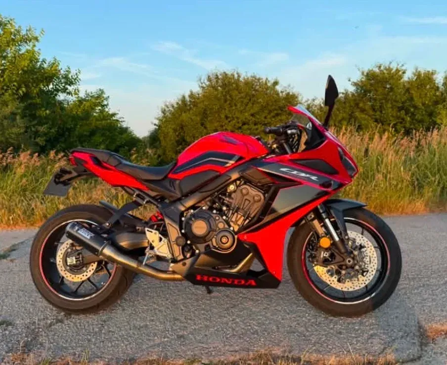 Honda CBR 650 R - foto 1