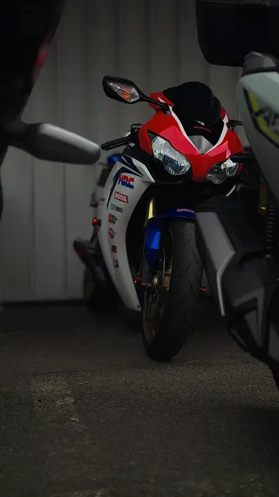 HONDA CBR 1000 RR Fireblade – náhľad 2