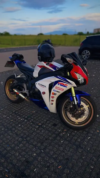 HONDA CBR 1000 RR Fireblade – náhľad 8