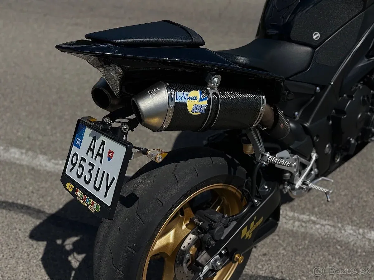 Yamaha R1 - foto 1