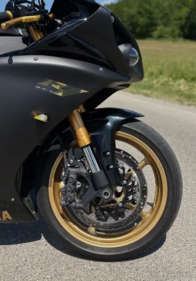 Yamaha R1 – náhľad 2