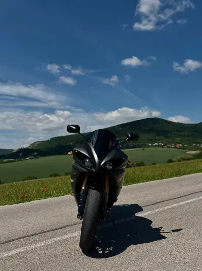 Yamaha R1 – náhľad 4