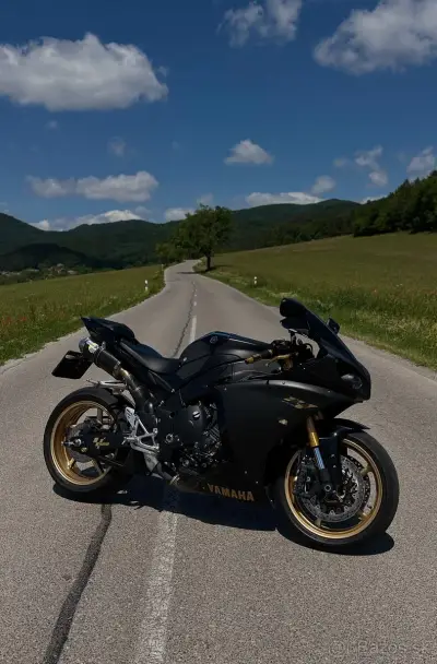 Yamaha R1 – náhľad 5
