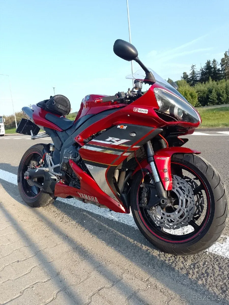 Yamaha R1 2008 - foto 1