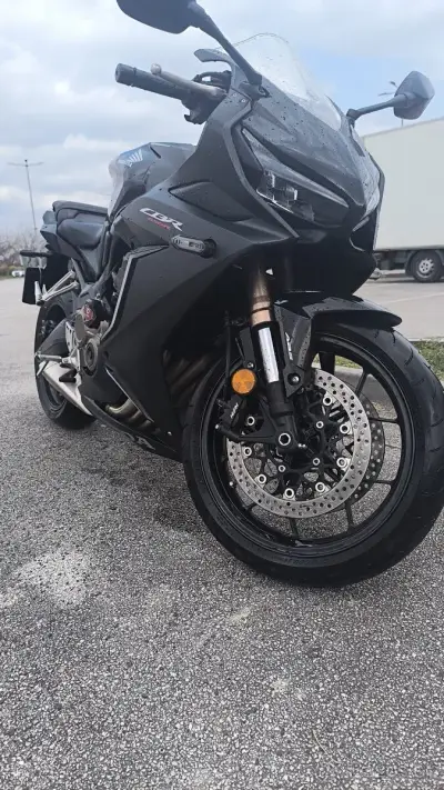 Honda CBR 650 R - – náhľad 4
