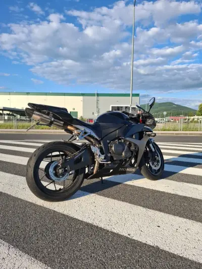 Honda cbr600rr 2007 – náhľad 3