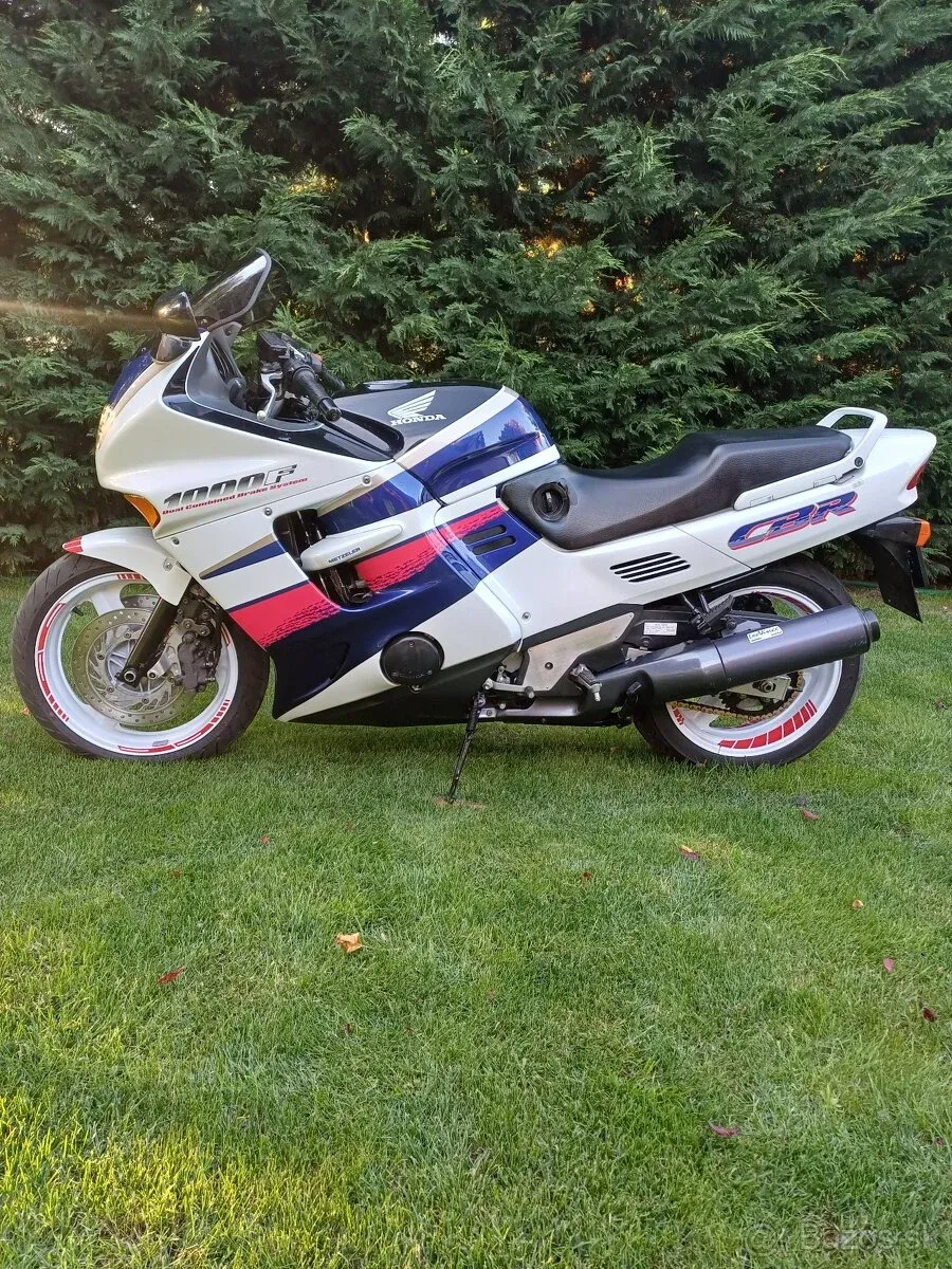Honda CBR1000F - foto 1