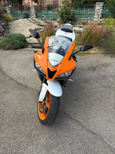 Honda CBR600RR Limitovaná Edícia – náhľad 3