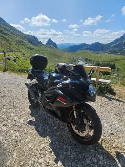 Suzuki GSX-R 1000 K7 (2007) K8 – Yoshimura / Karbón – náhľad 2