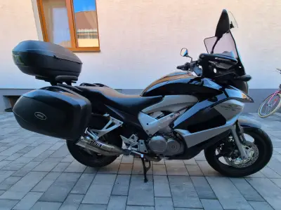 Honda VFR 800X Crossrunner – náhľad 2