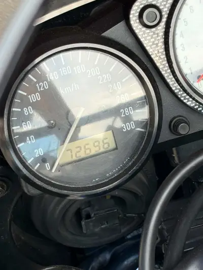 Suzuki gsx -r 750 srad – náhľad 6