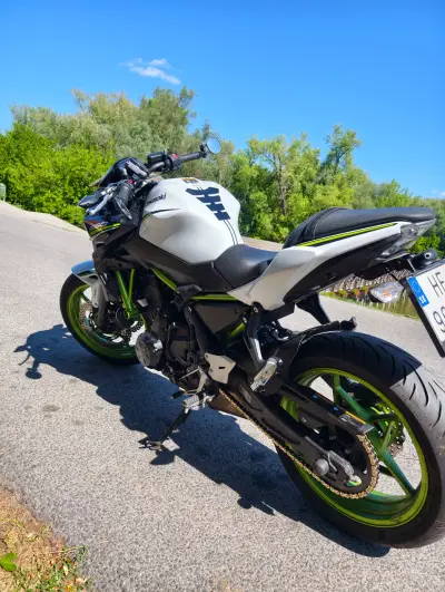 Kawasaki Z650 2021 – 35 kW – 15 000 km – TOP STAV – náhľad 2