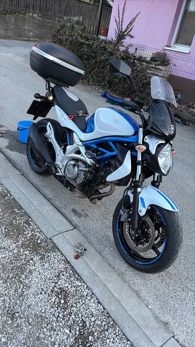 Suzuki SFV 650 Gladius – náhľad 2