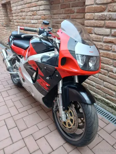 Suzuki GSX-R 750 srad – náhľad 2