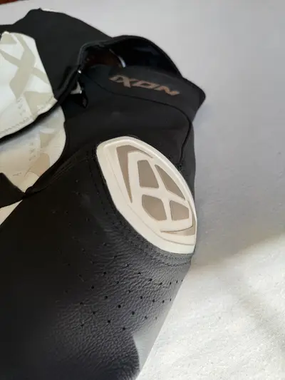 Dámska kožená motorkárska bunda IXON – náhľad 8
