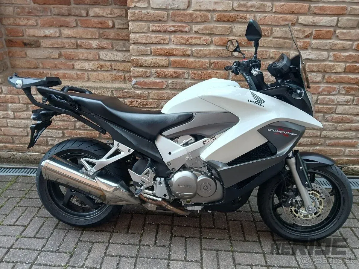 Honda VFR 800 Crossruner - foto 1