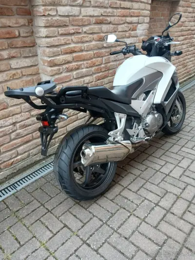 Honda VFR 800 Crossruner – náhľad 4