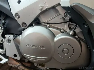 Honda VFR 800 Crossruner – náhľad 8