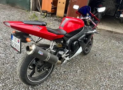 Yamaha R1 – náhľad 2