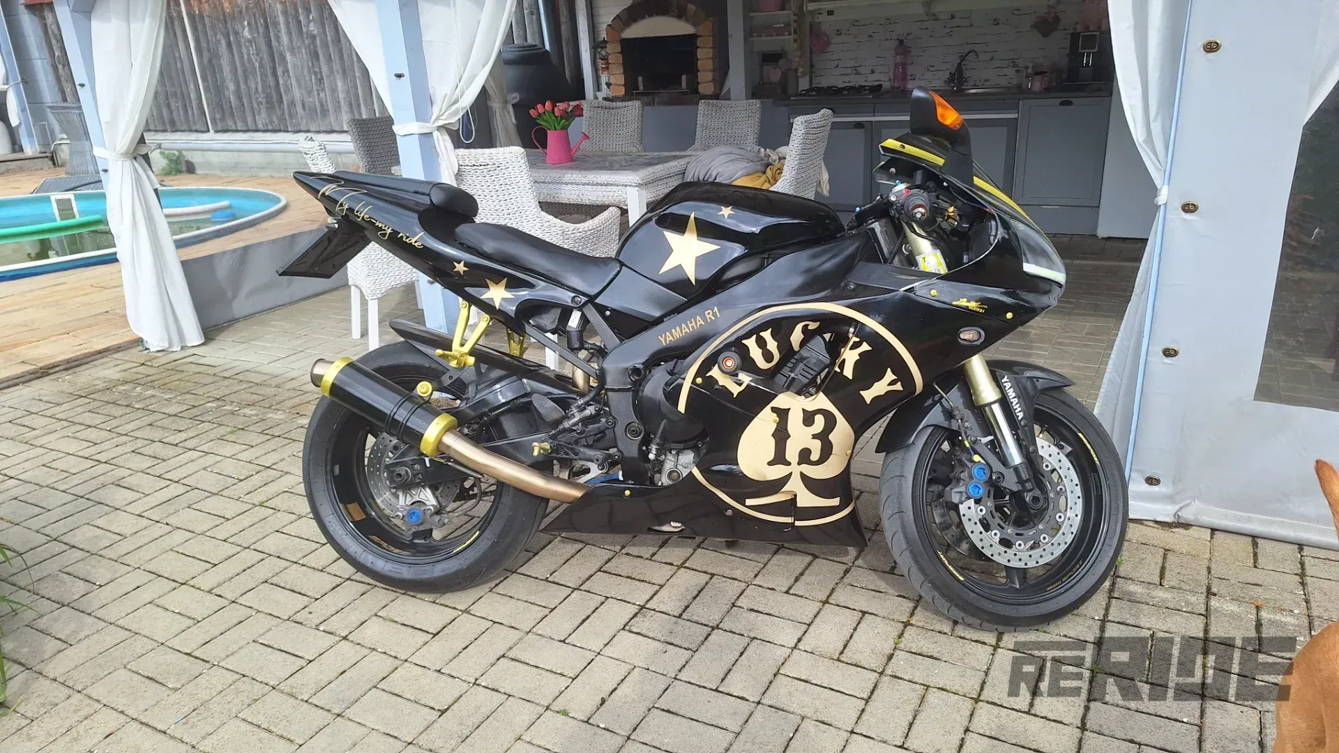 Yamaha R1 - foto 1
