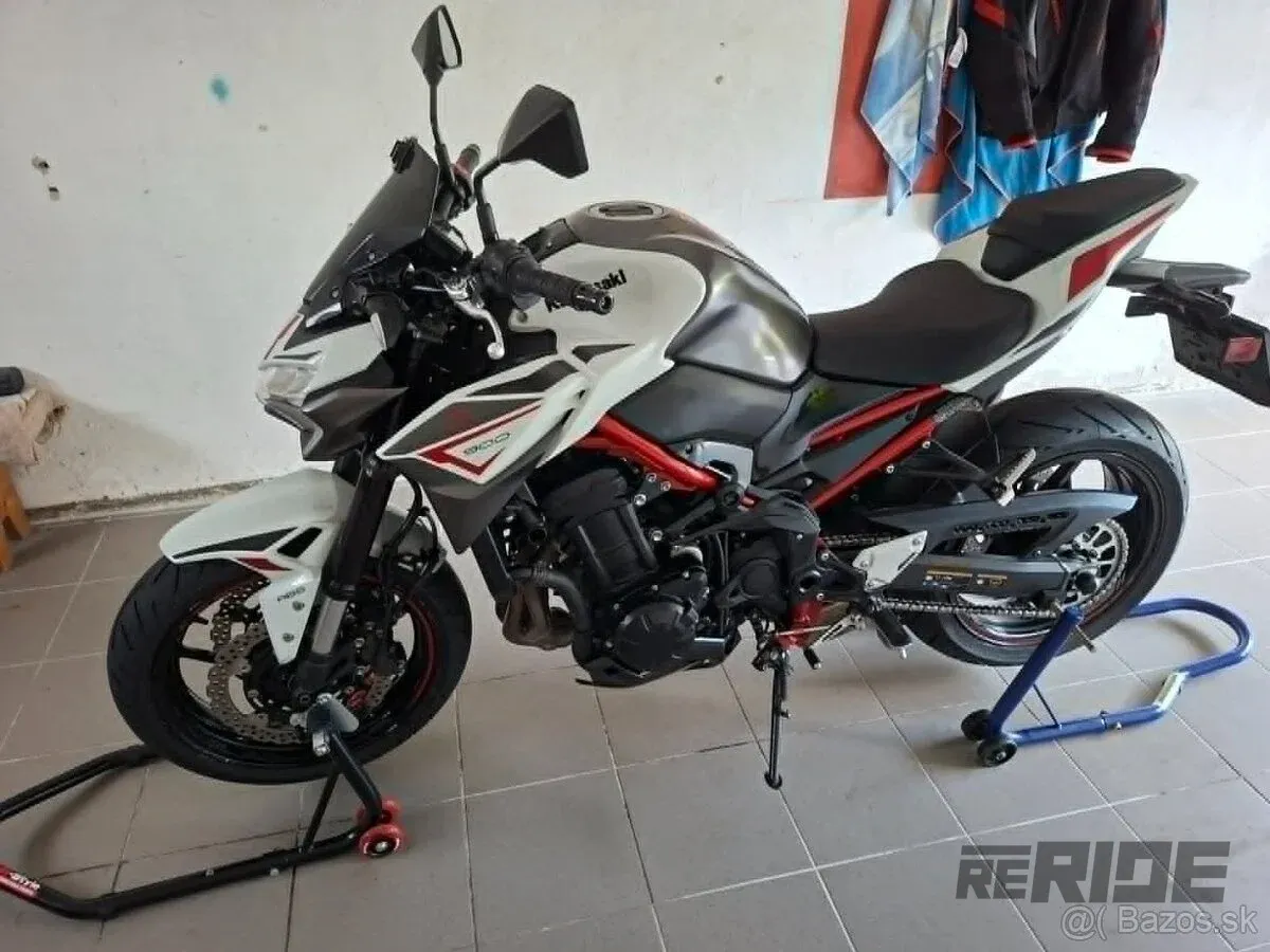 Kawasaki Z900 bielo-červená farba, 2022 - foto 1