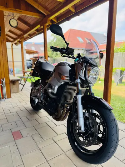 Suzuki gsr 600