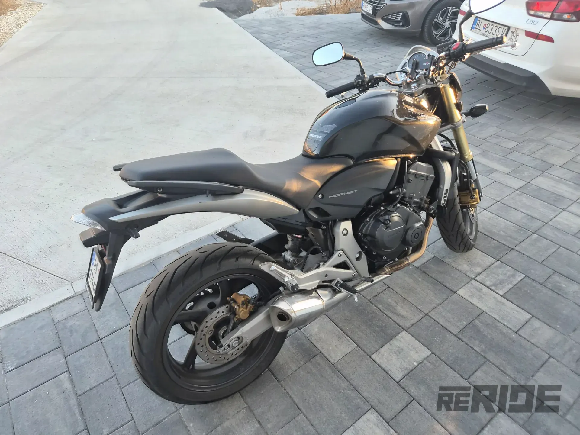 Honda CB600F Hornet - foto 1