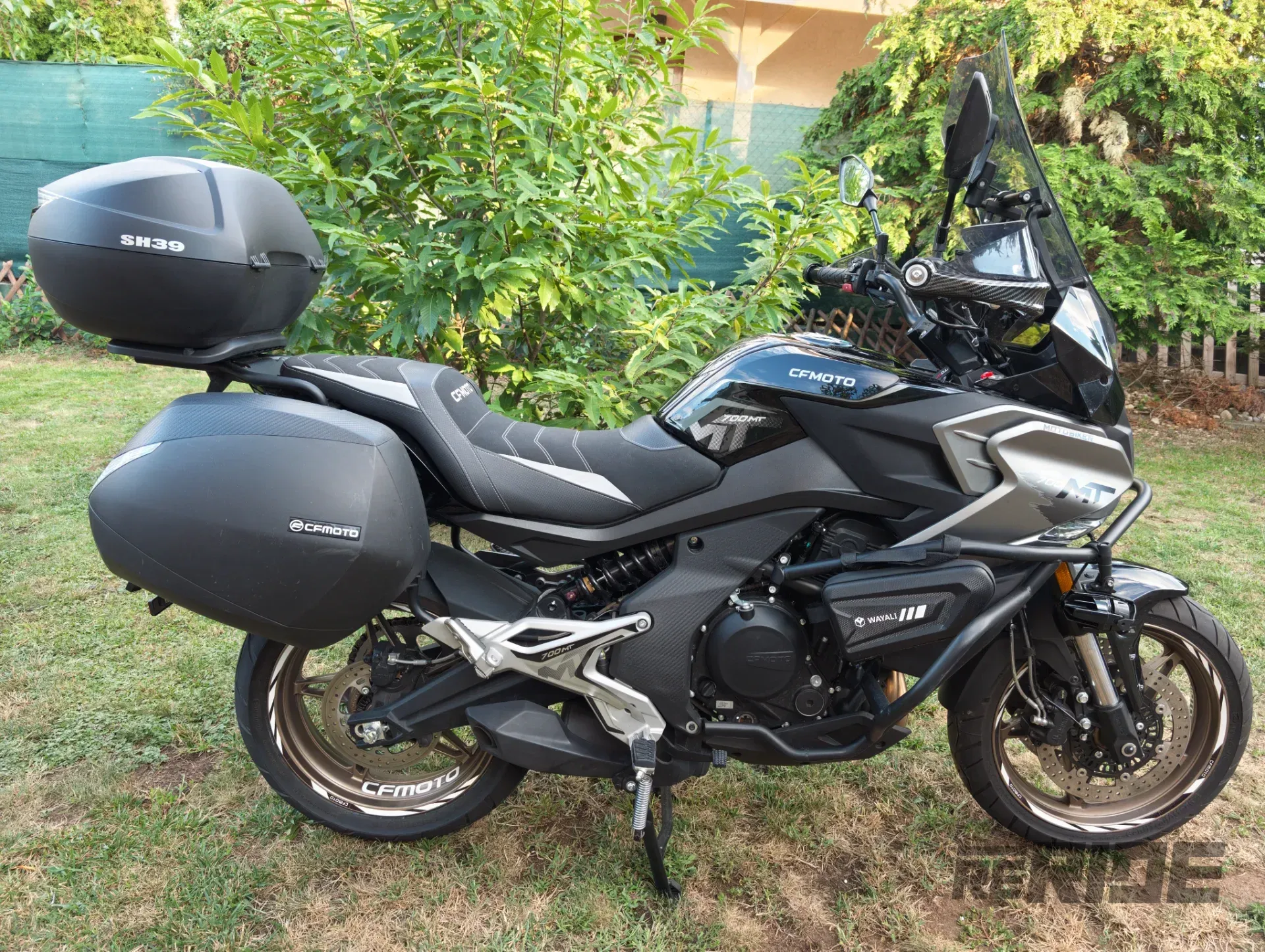 CF Moto 700MT Adventure 2024, 7300km, nove pneu Conti TrailAttack 3, vela doplnkov - foto 1