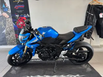 Suzuki GSR 750 – náhľad 6