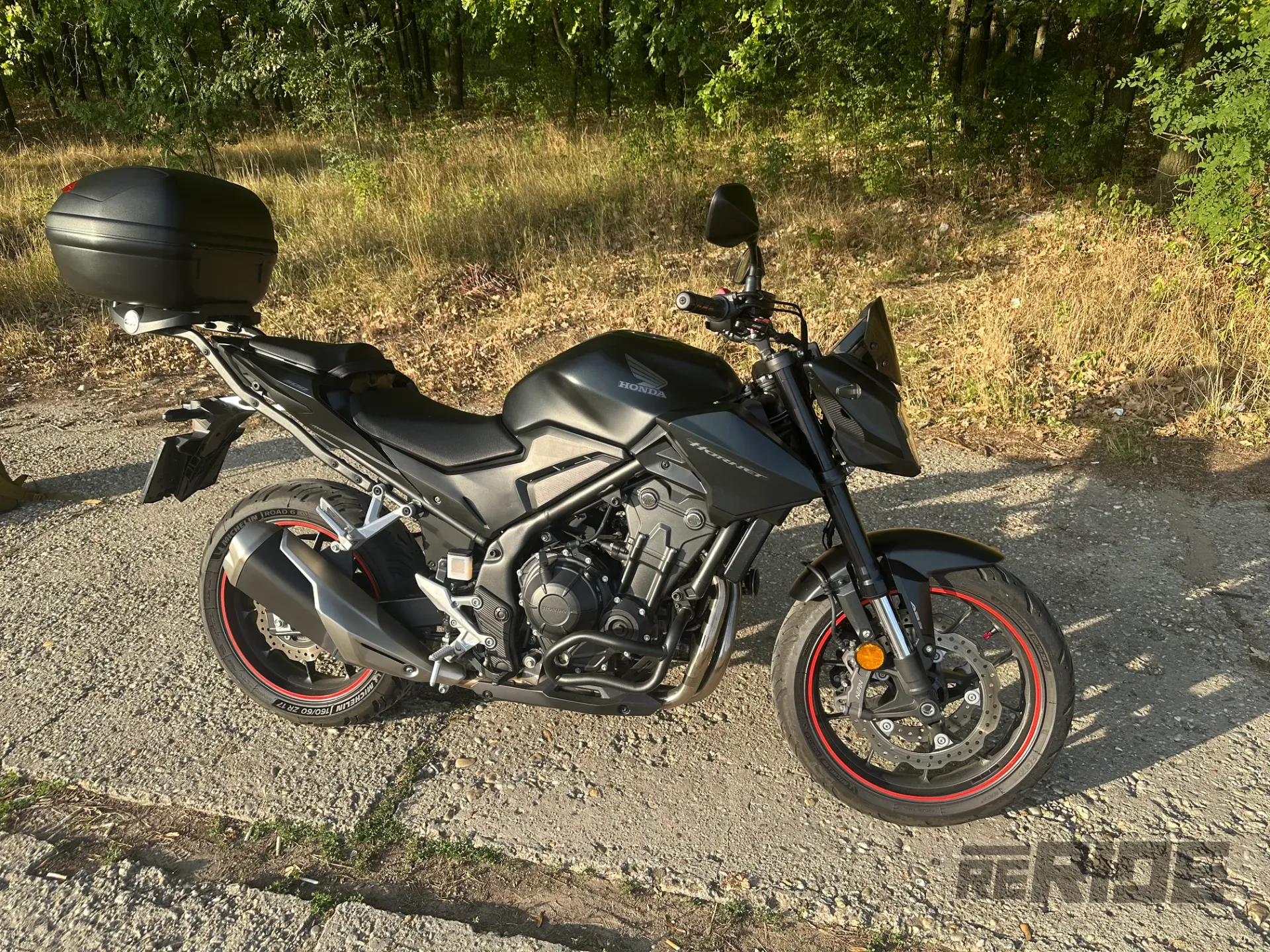 Honda CB500 Hornet - foto 1