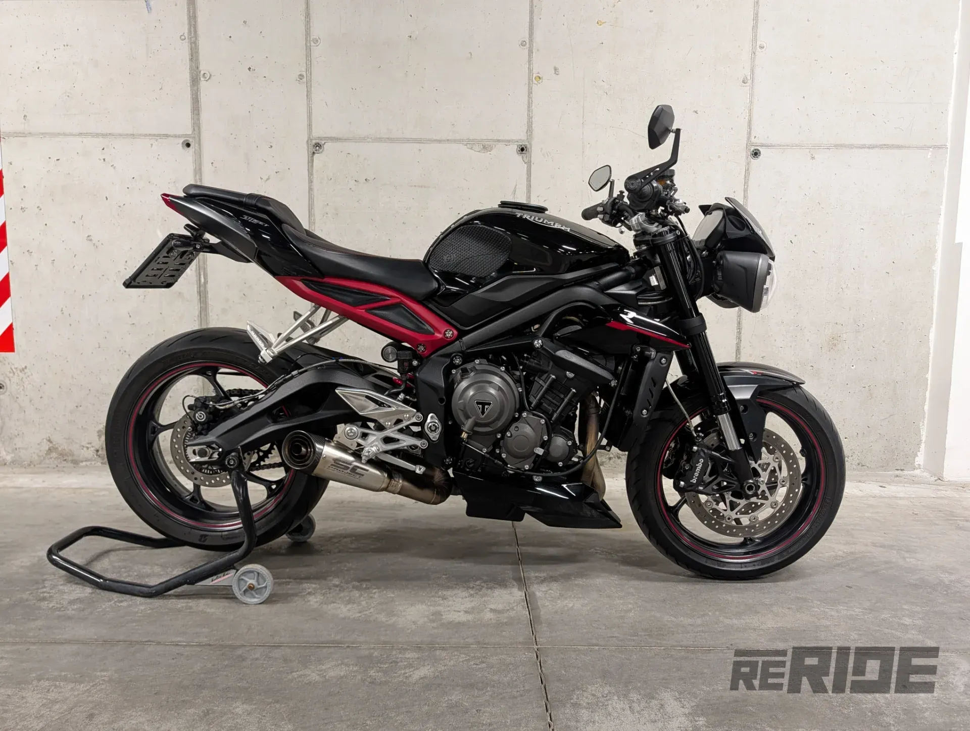 Triumph Street Triple R - foto 1