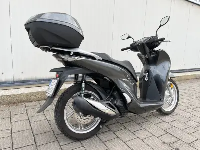 HONDA SH150AD….ABS….TC…..AKO NOVÝ – náhľad 9