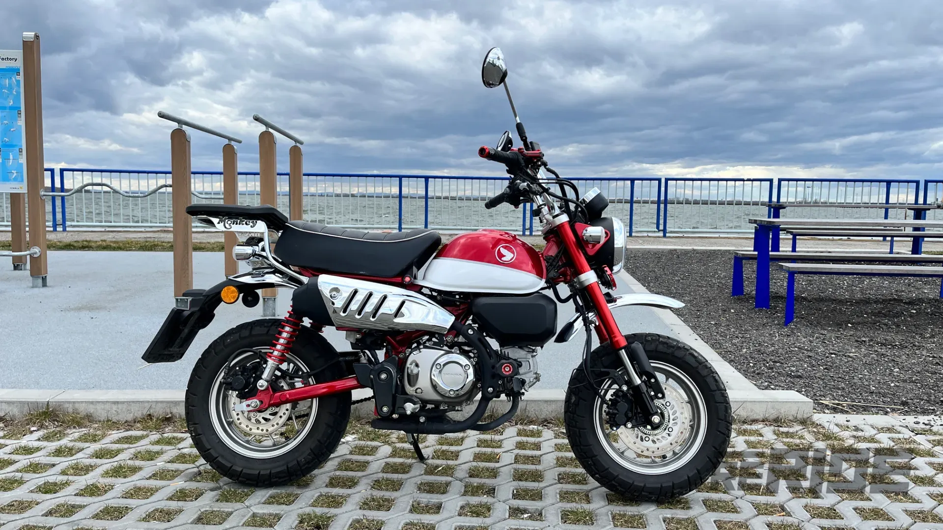 Honda Monkey 125 - foto 1