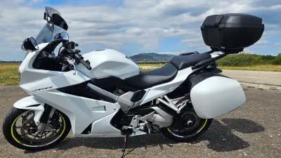 PREDÁM Hondu VFR 800 F (RC80) – 2015, 26 000 km, tri kufre – náhľad 4