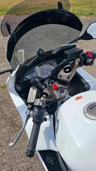 PREDÁM Hondu VFR 800 F (RC80) – 2015, 26 000 km, tri kufre – náhľad 7