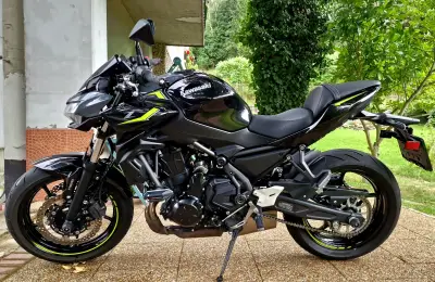 Kawasaki z650 