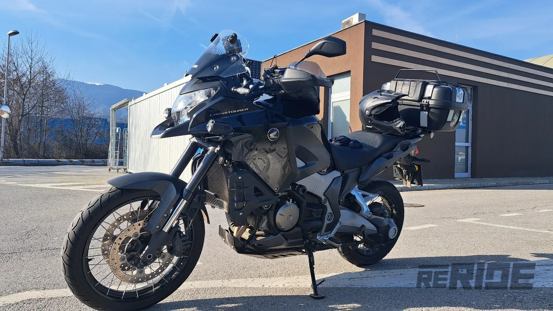 Honda VFR1200X Crosstourer DCT – Garmin, výbava, STK 03/2029 - foto 1