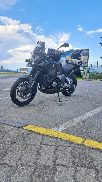 Honda VFR1200X Crosstourer DCT – Garmin, výbava, STK 03/2029 – náhľad 2