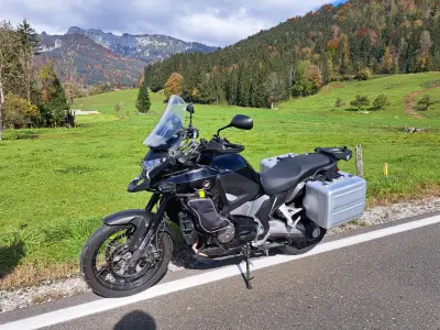 Honda VFR1200X Crosstourer DCT – Garmin, výbava, STK 03/2029 – náhľad 9