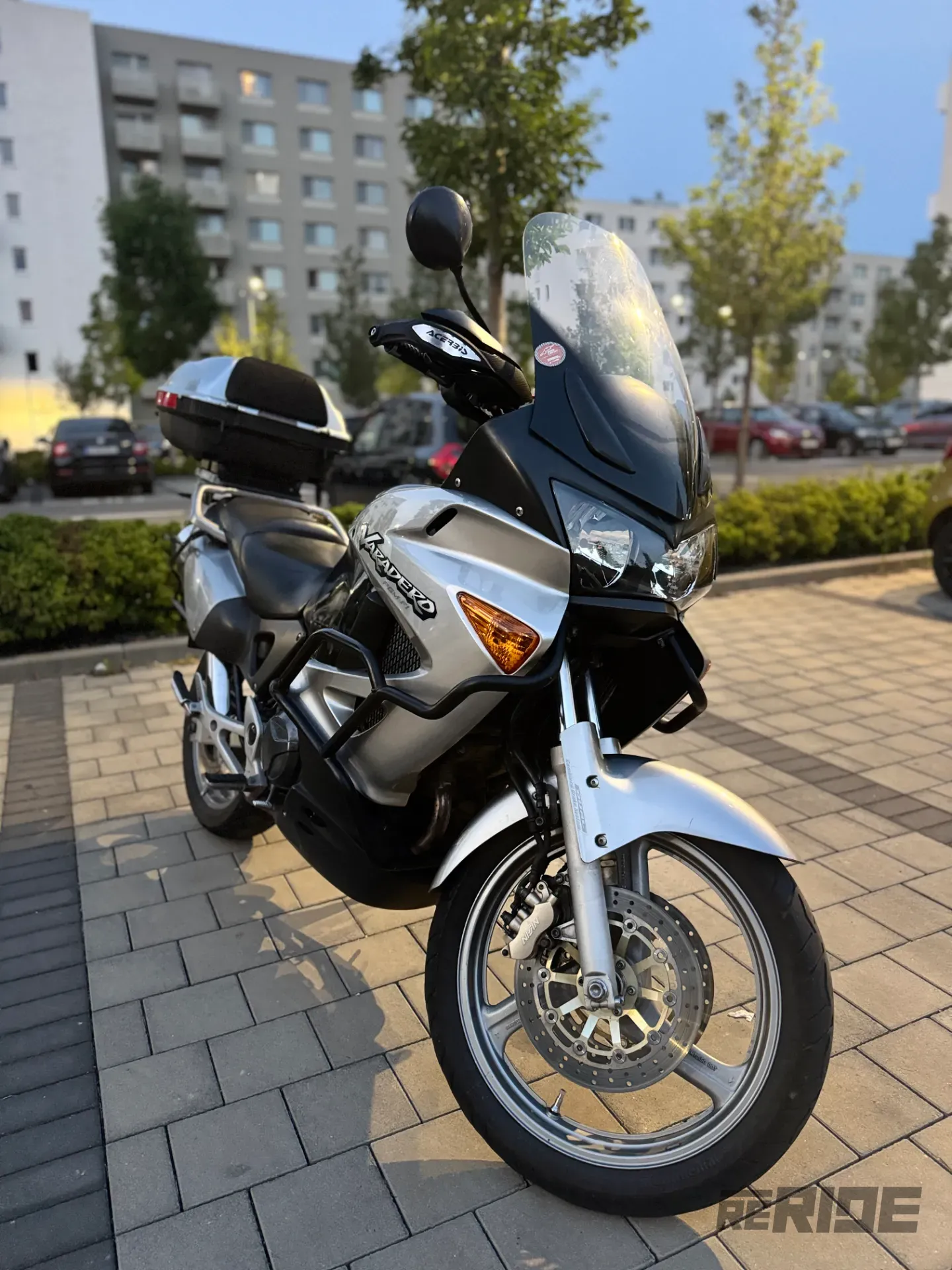 Honda XL1000V Varadero 2003 - foto 1