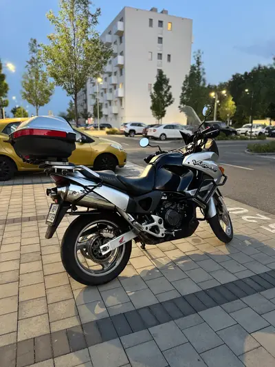 Honda XL1000V Varadero 2003 – náhľad 4