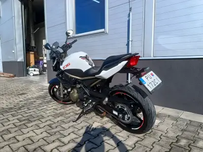 Yamaha xj6 – náhľad 2