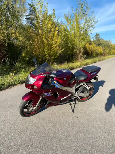 Suzuki GSX-R 600 K1 – náhľad 6