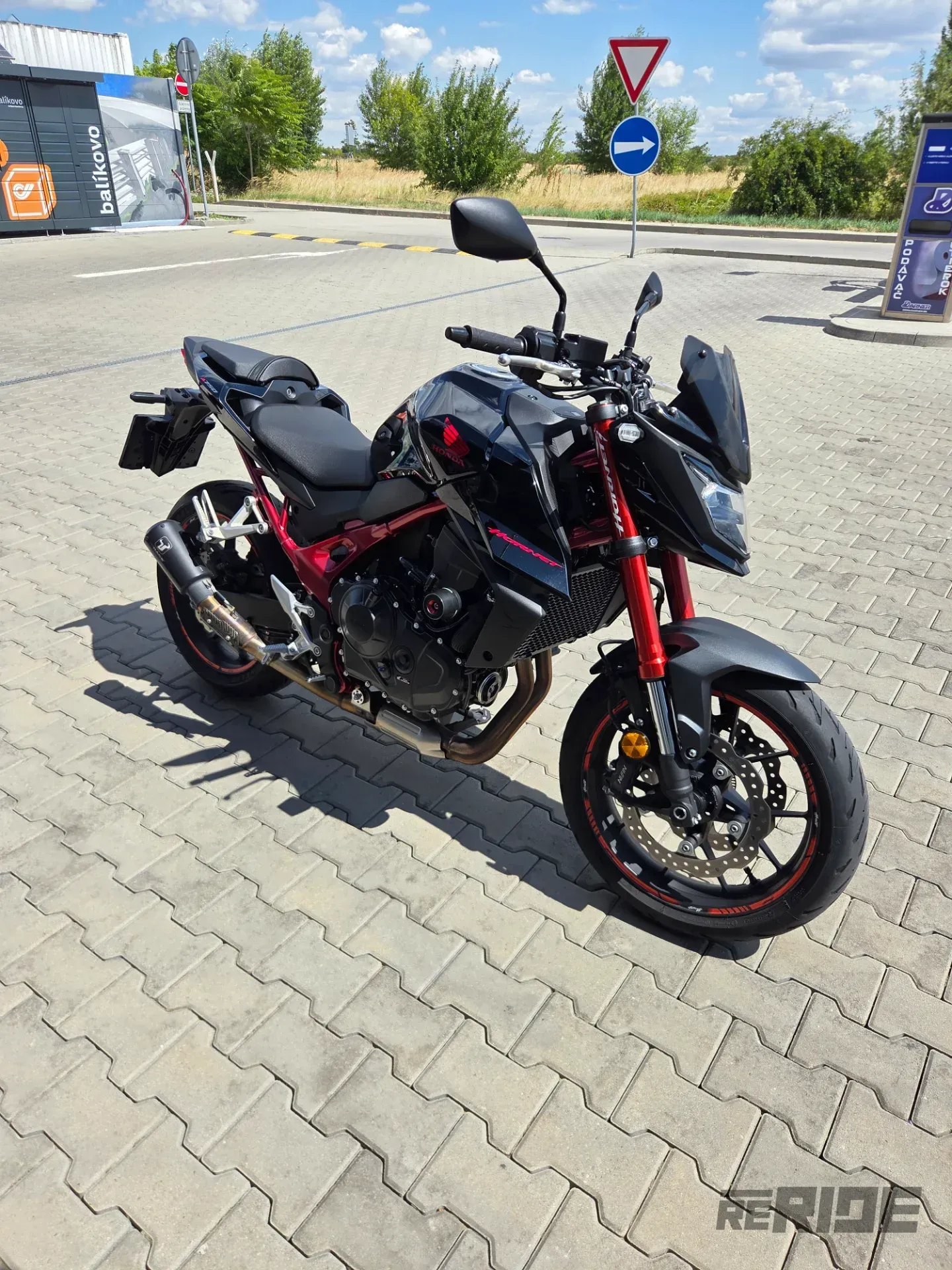 Honda Hornet 750 - foto 1