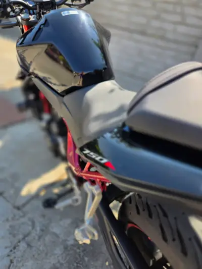 Honda Hornet 750 – náhľad 3