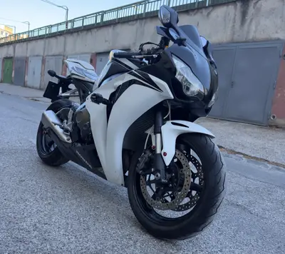 Honda CBR 1000RR SC59 – náhľad 2