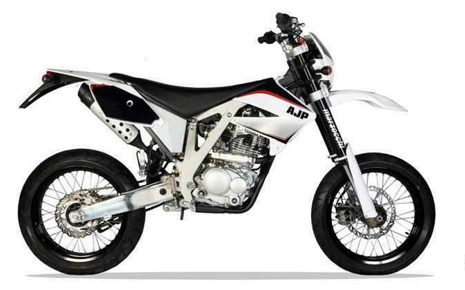 AJP PR3 125 Trail, Enduro (Pro), Supermoto