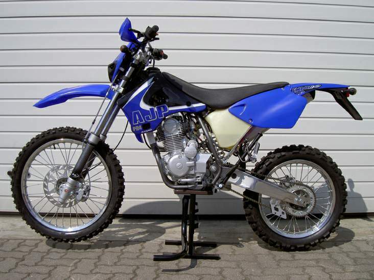 AJP PR4 125 Enduro, Supermoto