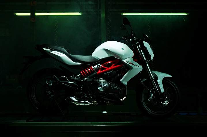Benelli TNT 300